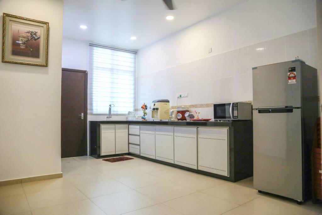 Modern Home/ 5 Min Jonker/Walking Mahkota Mall & Hospital/ 24 Pax 7R6B/ Mlk Town Malacca Exterior photo